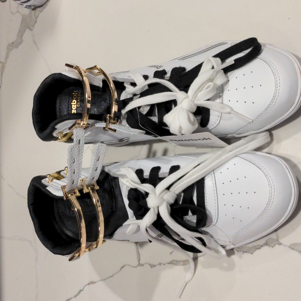 NWT Reebox Hightops - Picture 2 of 6